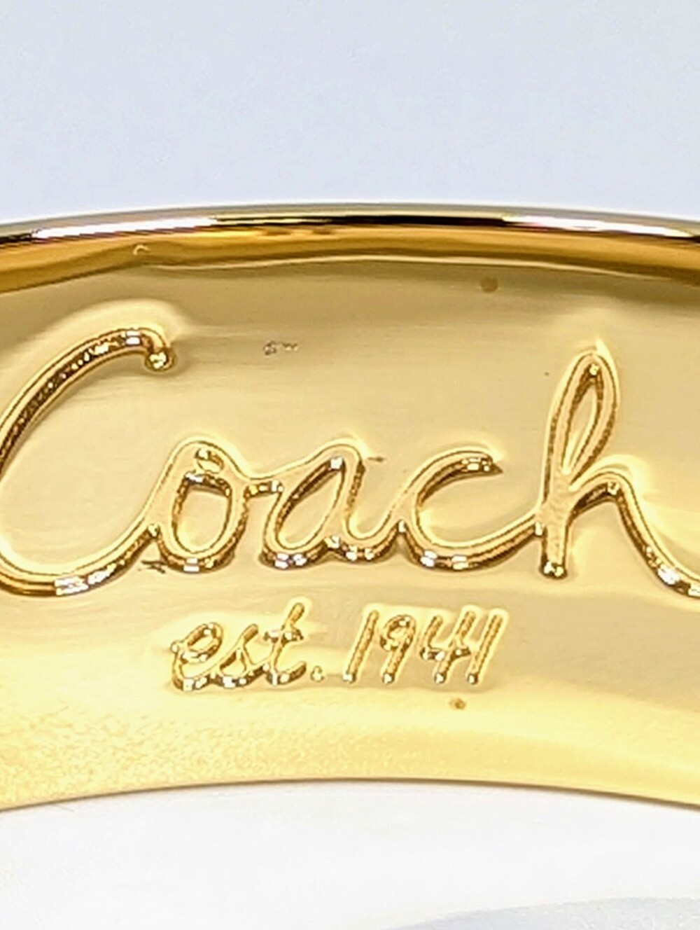 COACH Ticket Motif Wide Bangle White Enamel Gold Tone 60g Continuous Band - Picture 5 of 8